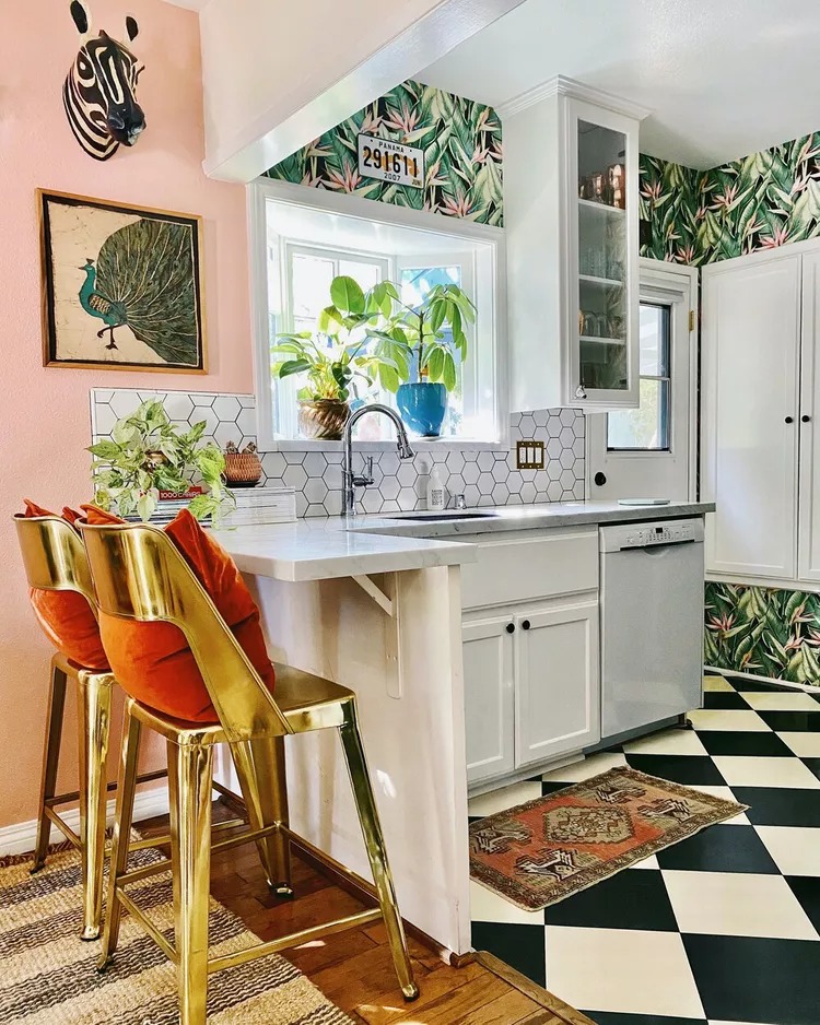 Eclectic or Boho kitchen decor.jpg