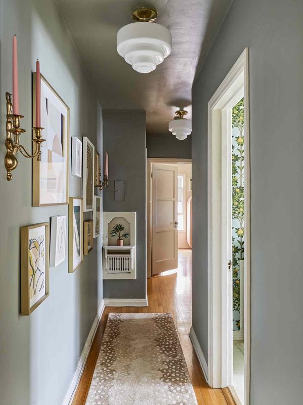 wall decor ideas for narrow hallways
