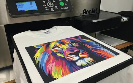 DTG vs. Screen Printing: Which Is Better for T-Shirts?