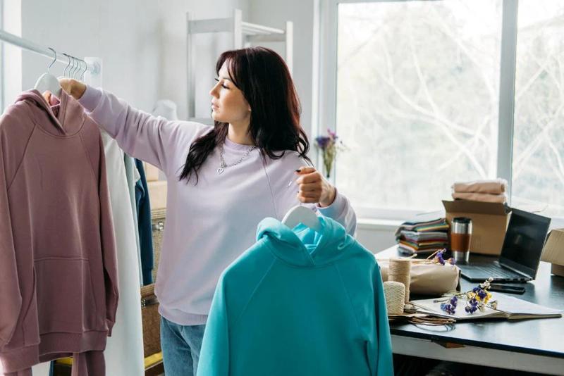 How to Choose the Right Hoodie Fabric for You?