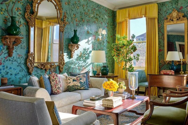 mirror living room decor 