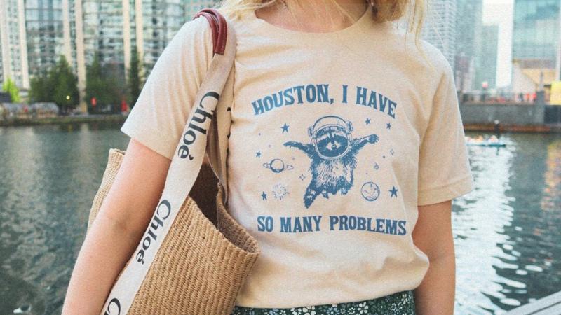 Raccoon graphic T-shirts